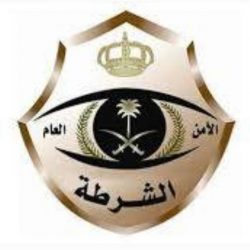 الدوسري ..تهدى سفير المملكة الاردنية الهاشمية لوحة تشكيلية من تراث الاحساء