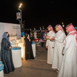 آل دغيم متحدثاً عن بناء الصورة الذهنية السياحية في مؤتمر الكويت للعلاقات العامة