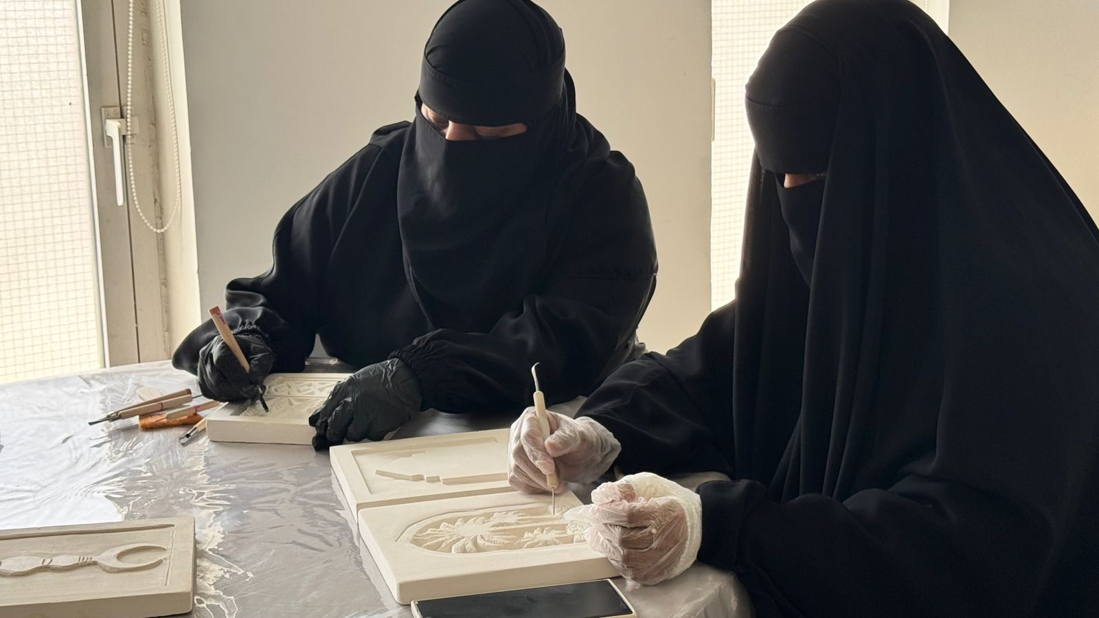 اختتام المرحلة الإنتاجية الثانية لـ"تجسيد الحرفية في معهد فتاتي 1 1 18