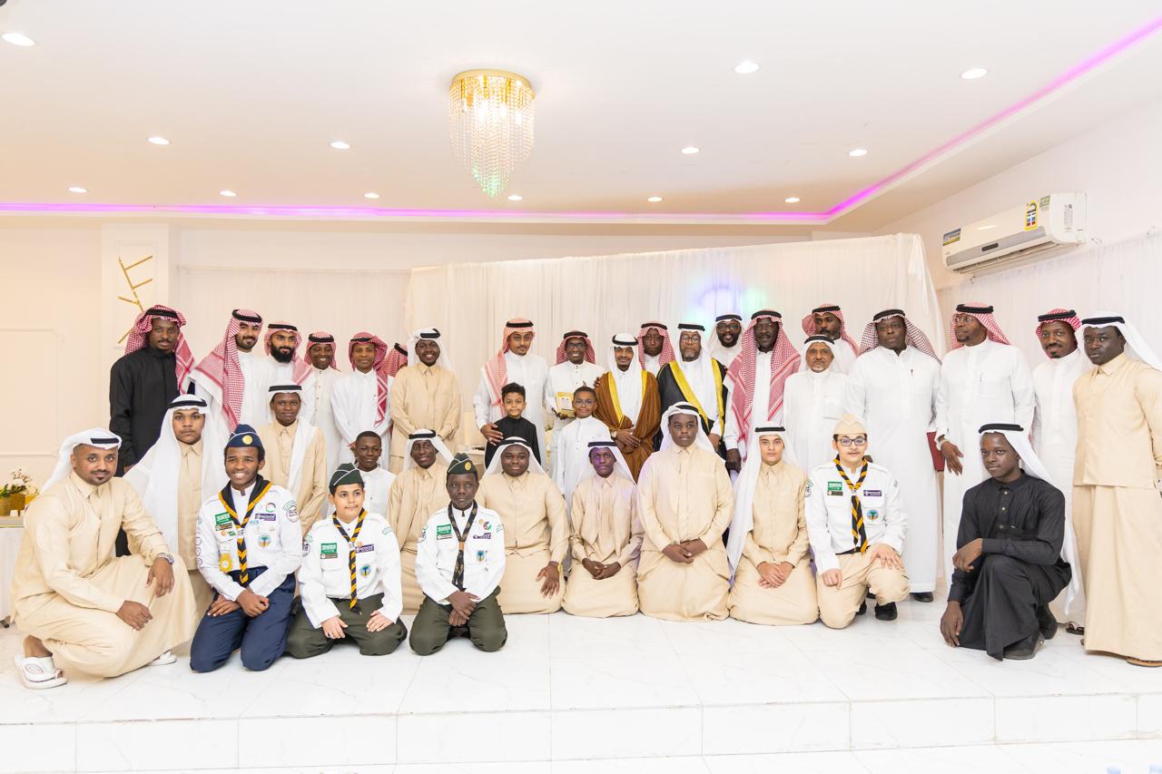 ال سقطي يحتفلون بانجازات المهندس صلاح وتحقيقه ذهبية الابتكارو الاختراع الدولي 2 7 3