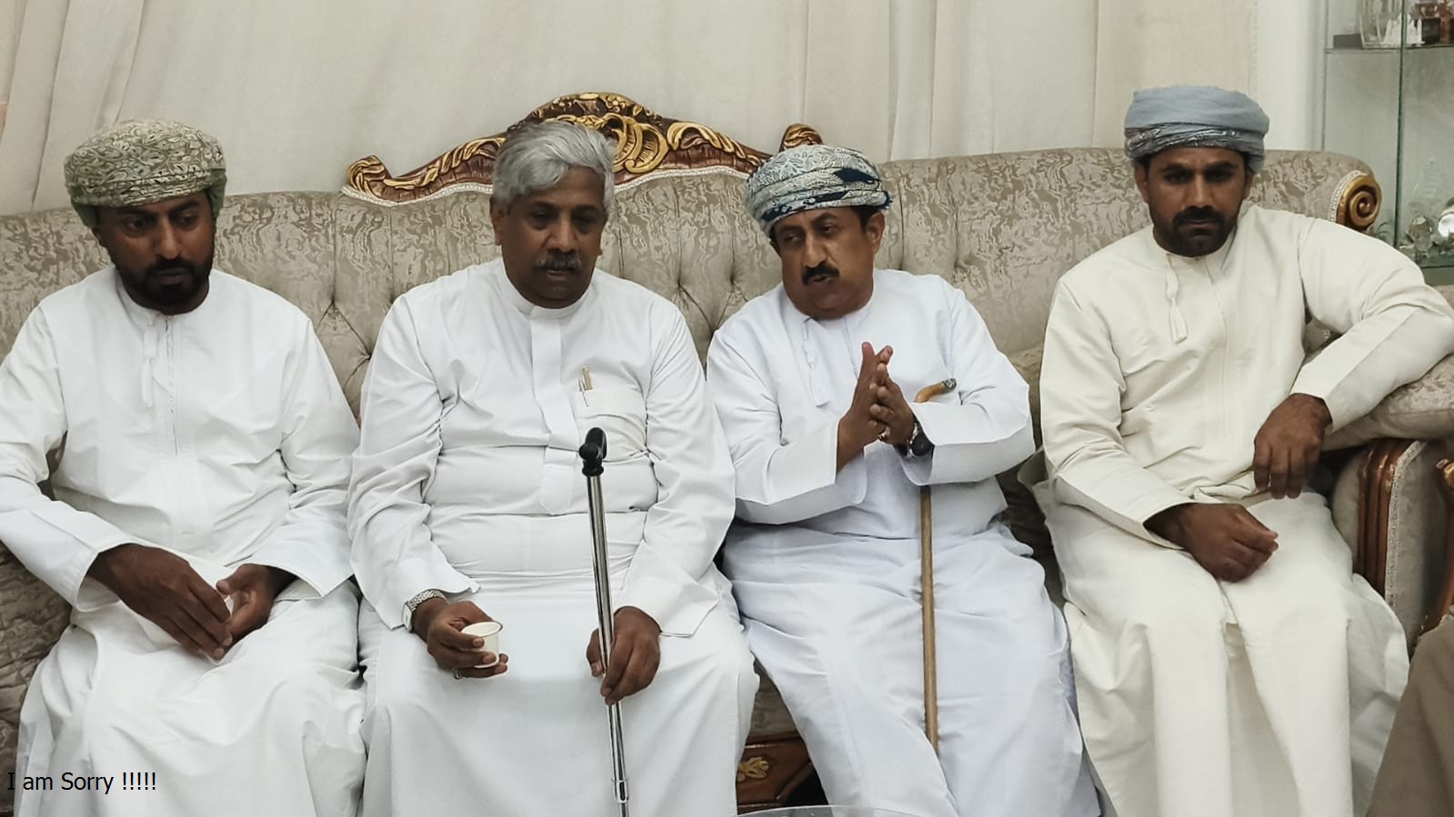 جوالة سلطنة عمان يعزون القائد الكشفي محراب في وفاة زوجته 1 11 3