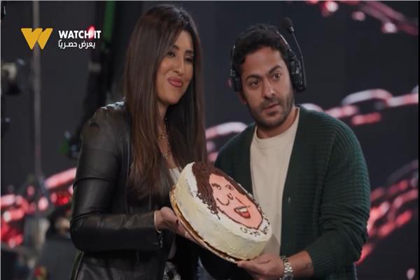 أيتن عامر تطلب الإسعاف بعد مشهد أكشن مفبرك في "الكاميرا الخفية" 1 1 3