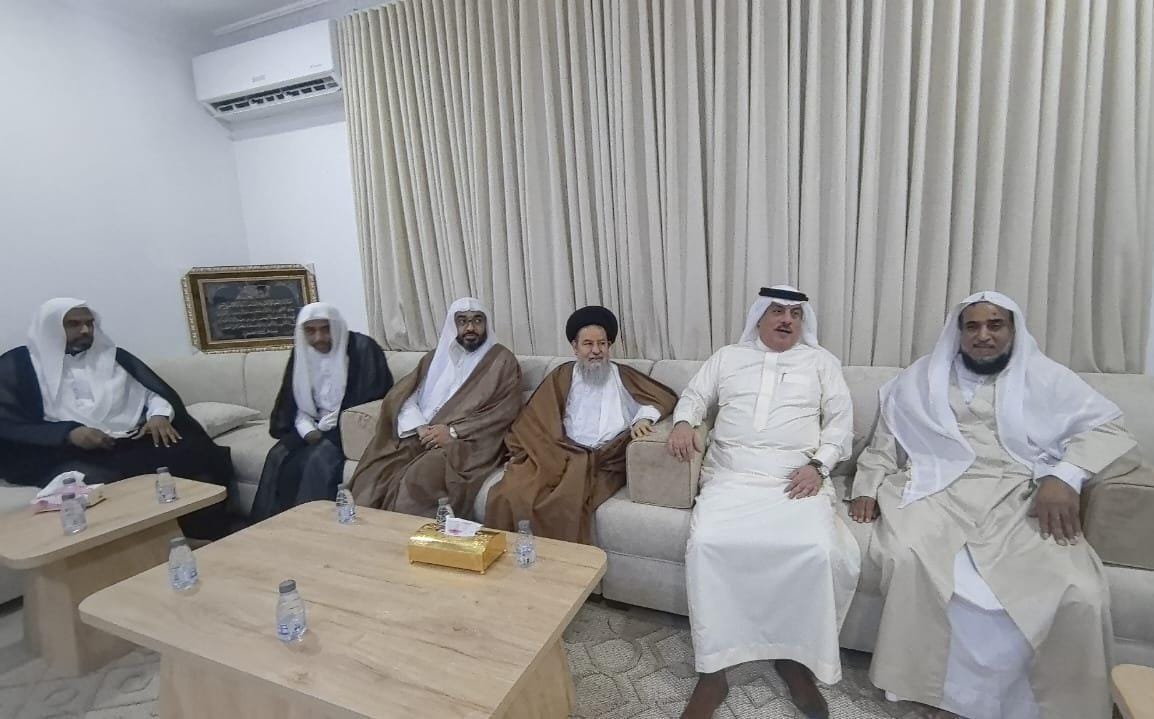 العطافي .. يستضيف العلامة الموسوي في مجلسه العامر 1 2 17