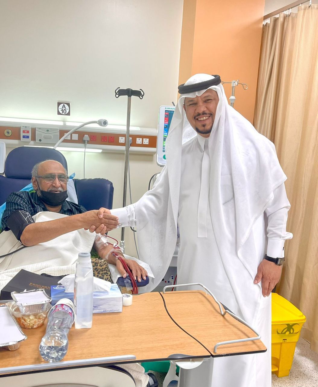 “العلاج الآمن” تعايد المرضى بمبادرة "عيدكم عيدنا" 1 3 5