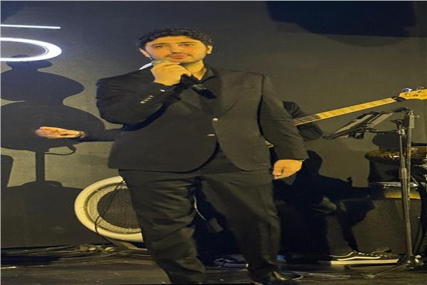 من "يا غايب" إلى "يانا يانا".. محمد فضل شاكر يشعل حماس الجمهور في الزمالك 1 4 12