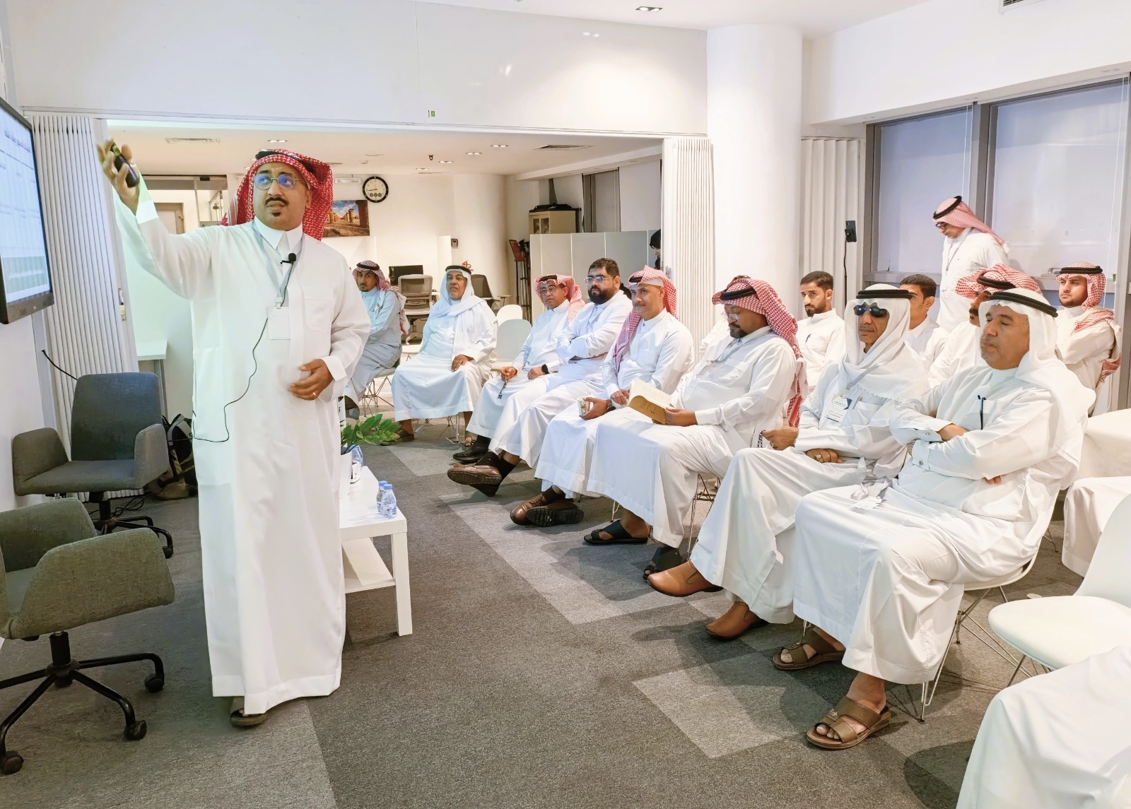 “الأدب.. احتياطي الخيال” وسط تفاعل كبير بالاحساء 1 IMG 20260511 WA0008