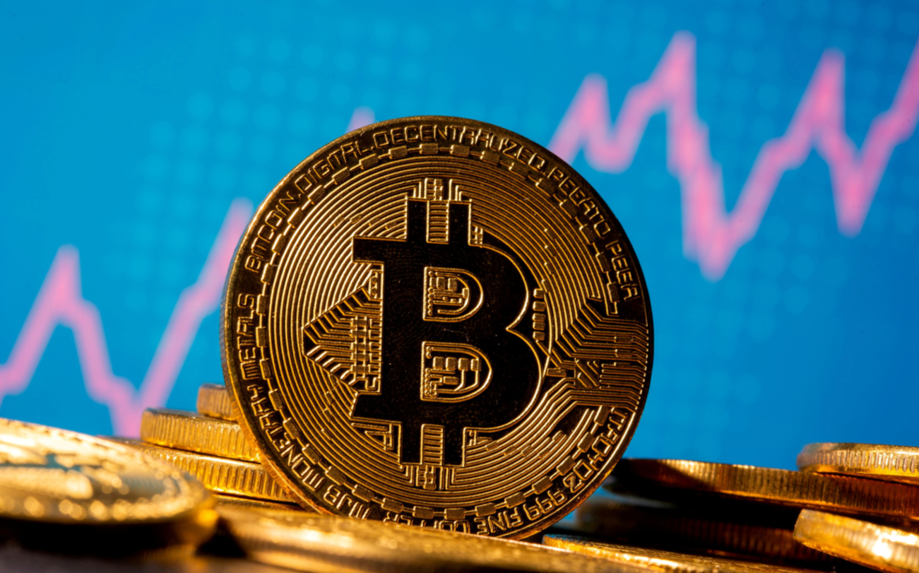 عملة بتكوين تتراجع 4% لأدنى مستوى في أكثر من 3 أشهر 1 10 8