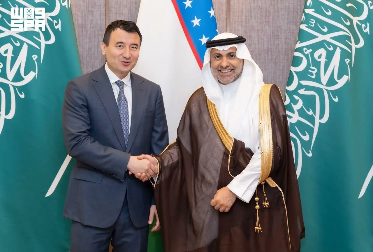 وزير الصحة يبحث مع نائب رئيس مجلس الوزراء ووزير الصحة في جمهورية أوزبكستان تعزيز التعاون الصحي والاستثماري 1 1 40