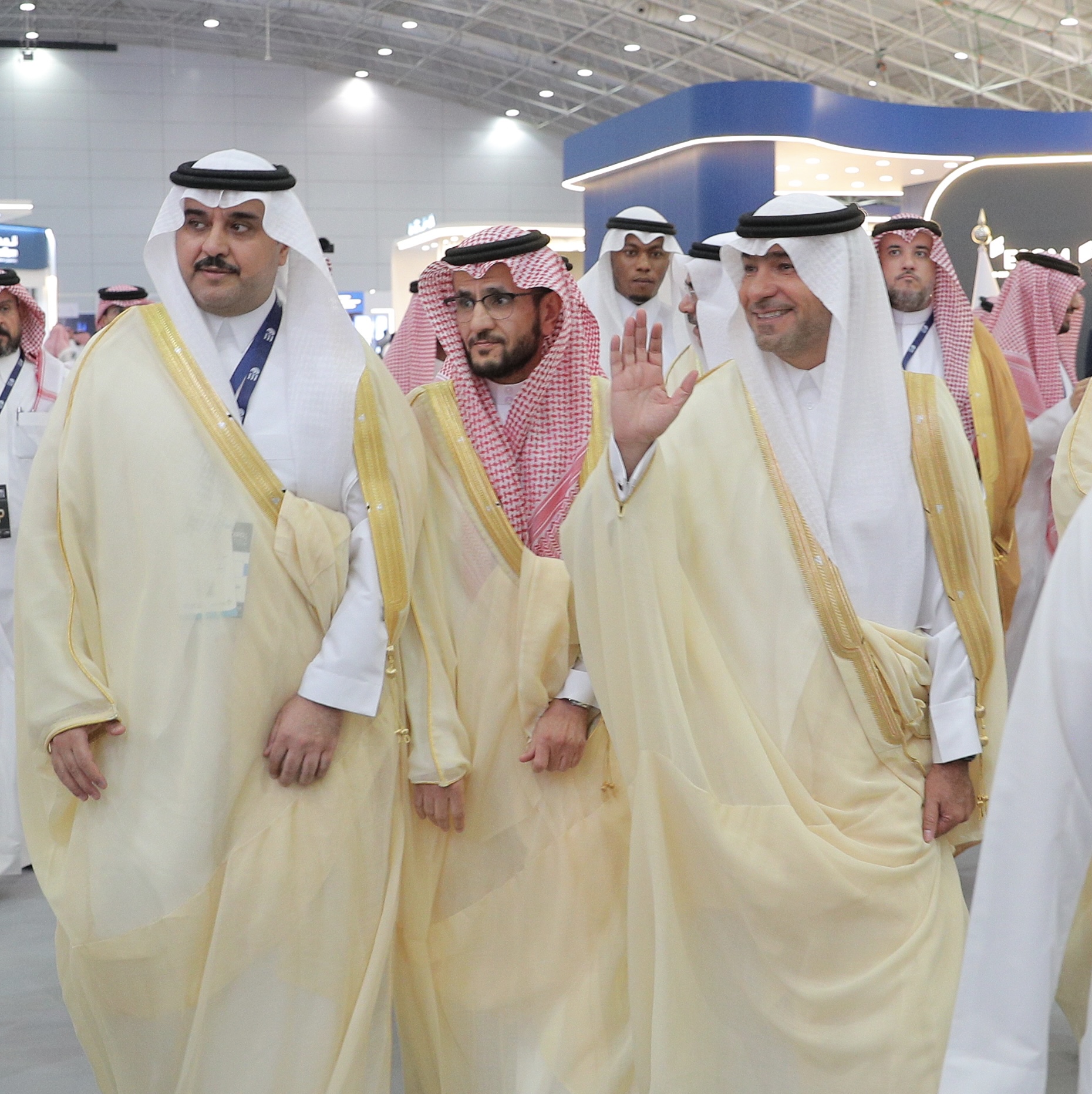 وزير البلديات والإسكان يفتتح المؤتمر والمعرض الدولي الثالث لإدارة المرافق 2026 1 1 76