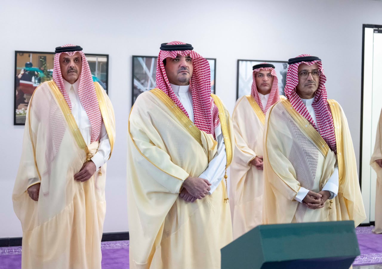وزير الداخلية يدشّن المنصة الموحدة ومركز عمليات هيئة الأمن الصناعي 1 1 78