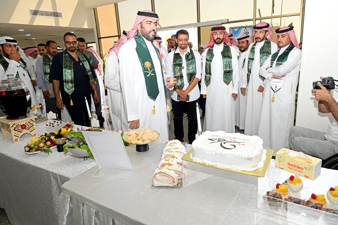 نادي حكاية الإبداعي يحتفل باليوم الوطني السعودي الـ96 بالتعاون مع بلدية الجفر 10 2 14