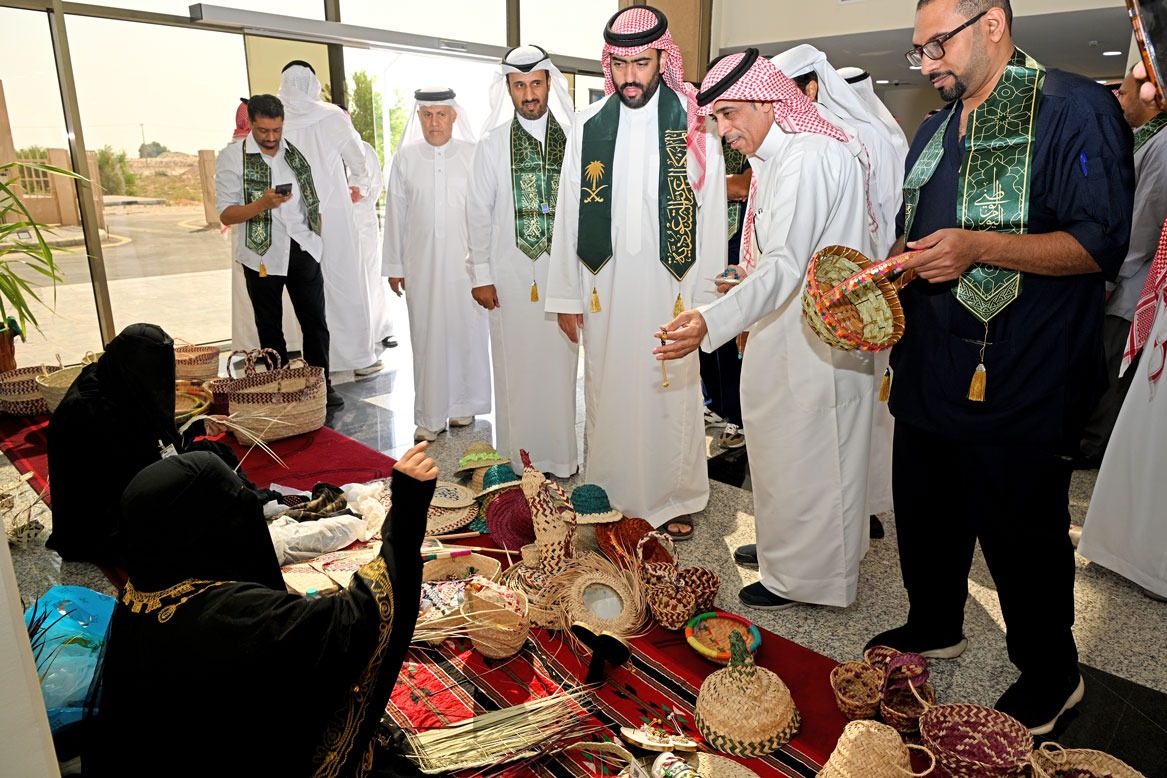 نادي حكاية الإبداعي يحتفل باليوم الوطني السعودي الـ96 بالتعاون مع بلدية الجفر 6 4 2