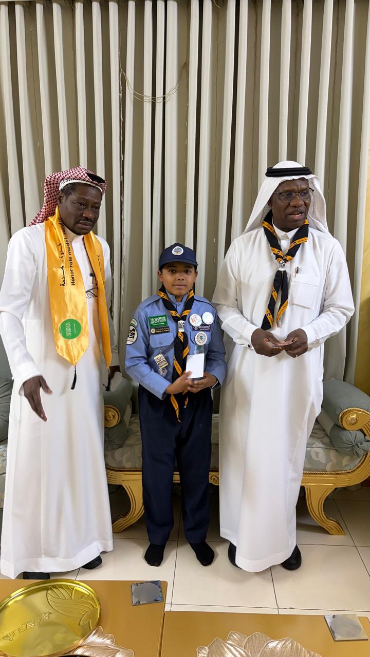 أكاليل التكريم لأشبال الكشافه في رحاب مكة 1 IMG 20261006 WA0009