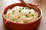 خبراء يوضحون العلاقة بين تناول «الأرز» وظهور «حب الشباب»