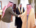 أمير الرياض يستقبل رئيس وأعضاء مجلس إدارة جمعية “إعلاميون”